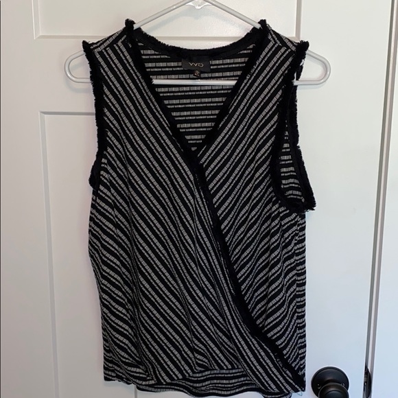 Black and cream tank top with fringe detail - Picture 1 of 2